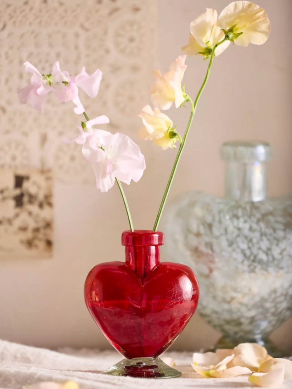 NWT Anthropologie glass heart bud vase- small